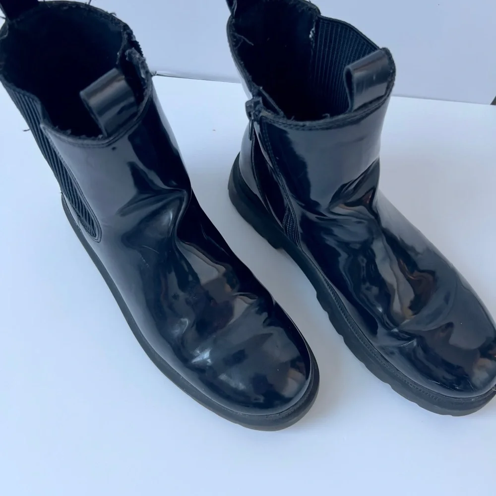 Black Patent Leather Chelsea Boots - Picture 3 of 3